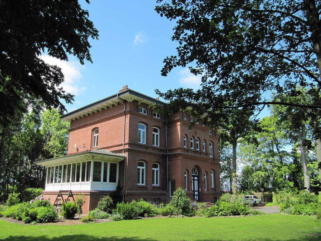 Haus Im Park Wesselburen Exterior foto