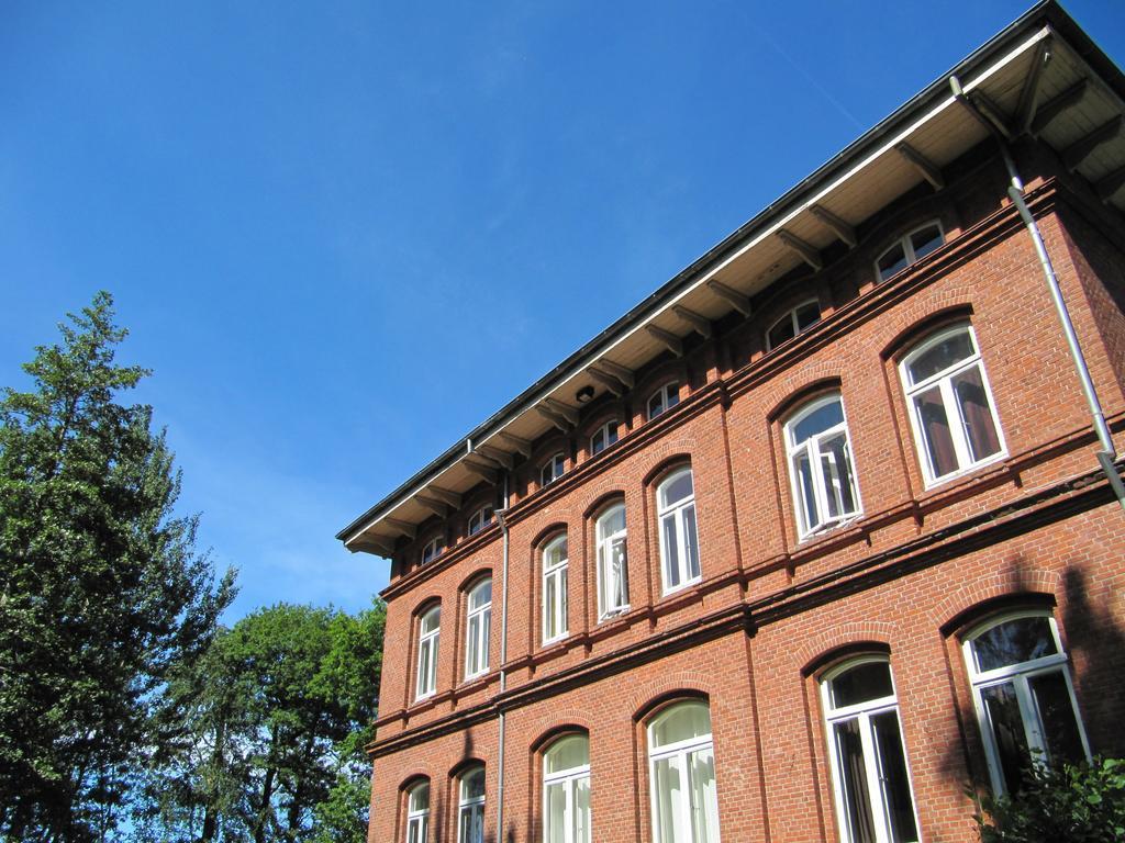 Haus Im Park Wesselburen Exterior foto