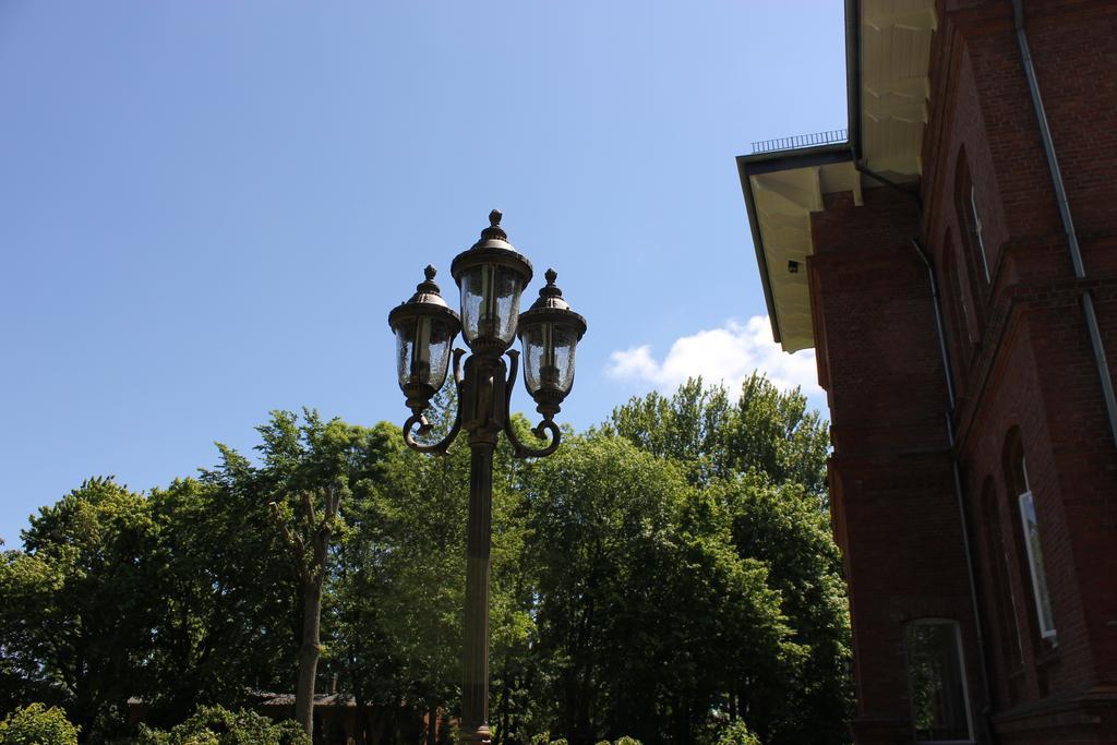 Haus Im Park Wesselburen Exterior foto